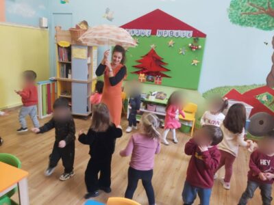 Πολύχρωμες ομπρελίτσες για τη θεματική “Ο κύκλος του νερού”☂️ από τα Σκιουράκια μας 🐿️ Πολύχρωμες ομπρελίτσες για τη θεματική “Ο κύκλος του νερού”☂️ από τα Σκιουράκια μας 🐿️