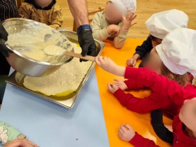 Δραστηριότητες απο τα παιδιά του Διευρυμένου Προγράμματος! Ζαχαροπλαστική, παραμύθια ομαδικές δραστηριότητες και χειροτεχνίες! Καλές γιορτές, με υγεία 🎄🌟