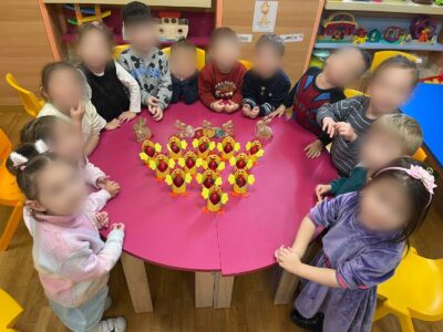 Τα παιδιά του Παιδικού Σταθμού (Αρκουδάκια, Ελαφάκια, Σκιουράκια) δημιούργησαν όμορφες πασχαλινές κατασκευές!  Ευχόμαστε σε όλους Καλό Πάσχα και Καλή Ανάσταση με πίστη, αγάπη και υγεία!!